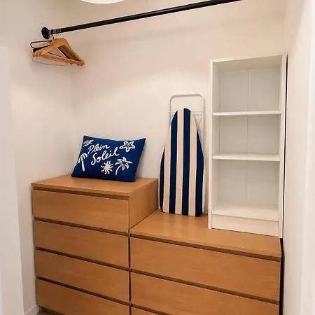 דירה Azure Nest - Sea View With Private Parking In *